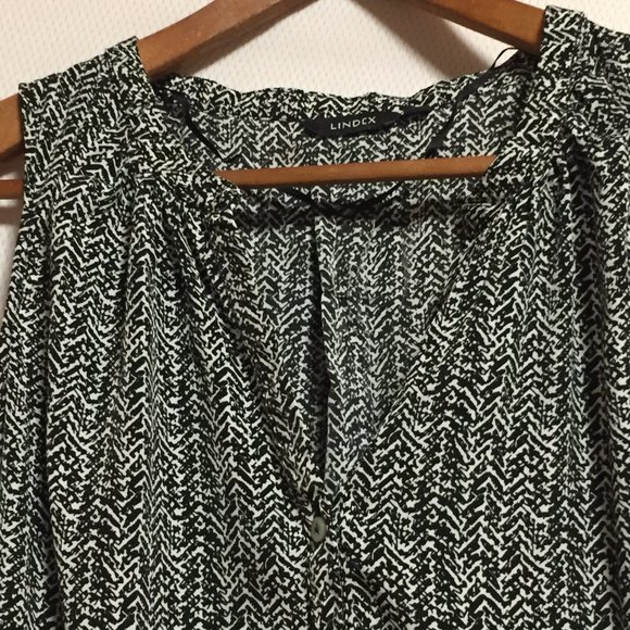 Black and White Patterned Dress - Picture 2 of 7